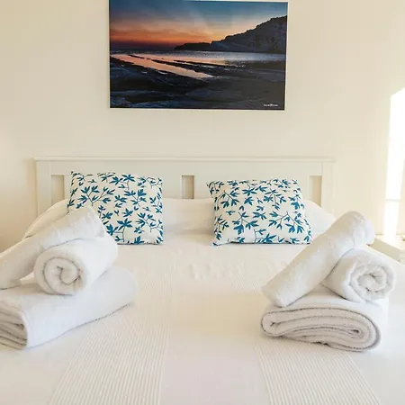 Sulla Valle Apartment